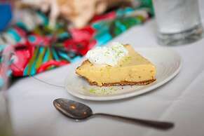 Sky Beach Club Bungalow 2 Cabin