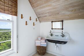 Buccaneer Hill Main House 5 Bedroom Home