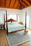 Blue Love Point 3br 3 Bedroom Home