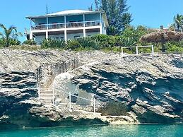 Blue Love Point 3br 3 Bedroom Home