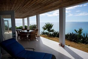 Blue Love Point 3br 3 Bedroom Home