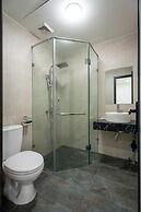 Granda Lake View Hotel & Apartment