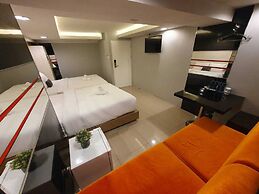 De Lux Bangkok Hotel