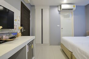 De Lux Bangkok Hotel