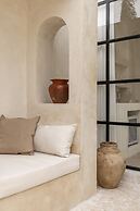 Luxe & Unique Honeymoon Bocami Suites- 2 by Azure