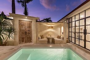 Luxe & Unique Honeymoon Bocami Suites- 2 by Azure