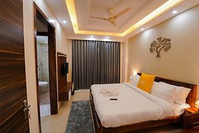 Lime Tree 2 Bhk Apartment Golf Course