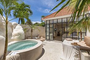 Luxe & Unique Honeymoon Bocami Suites-1 By Azure