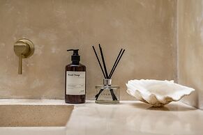 Luxe & Unique Honeymoon Bocami Suites-1 By Azure