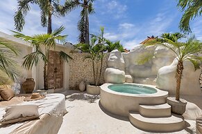 Luxe & Unique Honeymoon Bocami Suites-1 By Azure