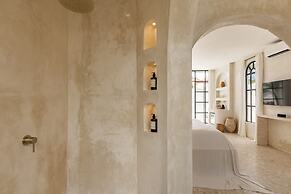 Luxe & Unique Honeymoon Bocami Suites-1 By Azure