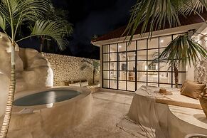 Luxe & Unique Honeymoon Bocami Suites-1 By Azure