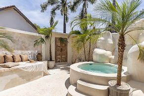 Luxe & Unique Honeymoon Bocami Suites-1 By Azure