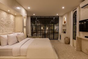 Luxe & Unique Honeymoon Bocami Suites-1 By Azure