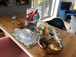 B&B and Self Catering Mon Petit Cottage