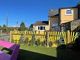 B&B and Self Catering Mon Petit Cottage