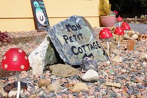 B&B and Self Catering Mon Petit Cottage