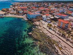 Beachfront House Marlot
