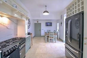 Fabulously Unique 3BD Home Sunderland