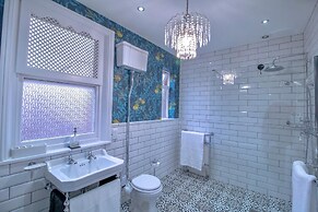 Fabulously Unique 3BD Home Sunderland