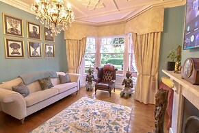 Fabulously Unique 3BD Home Sunderland