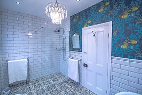 Fabulously Unique 3BD Home Sunderland