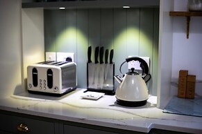 Fabulously Unique 3BD Home Sunderland