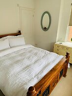 Elegant 3BD Edwardian Home Warminster