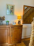 Elegant 3BD Edwardian Home Warminster