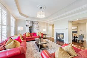 Luxury Villa - Mississauga Square One