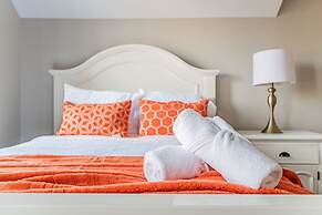 Luxury Villa - Mississauga Square One