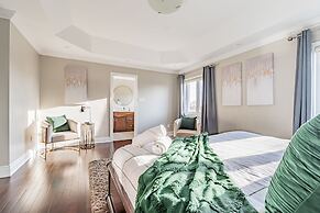 Luxury Villa - Mississauga Square One