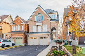 Luxury Villa - Mississauga Square One