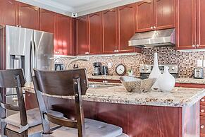 Luxury Villa - Mississauga Square One