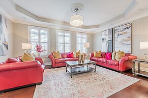 Luxury Villa - Mississauga Square One