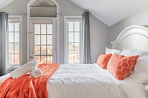 Luxury Villa - Mississauga Square One