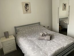 Cosy Dog Friendly Cottage, Sleeps 4, Bridlington