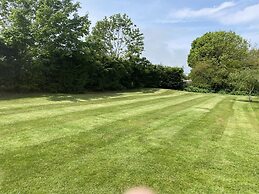 Cosy Dog Friendly Cottage, Sleeps 4, Bridlington