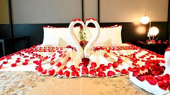 Tropicana The Residence KLCC Golden Crown