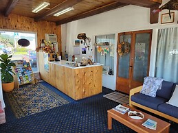 The Ranch Motel by  OYO Oakland I-5