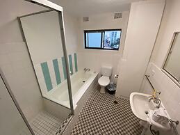 Paradise Towers Surfers Paradise