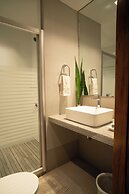 Madonna Hometel and Suites New Pandan