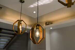 Madonna Hometel and Suites New Pandan