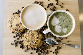 Madonna Hometel and Suites New Pandan