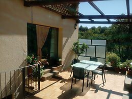 Stunning 1-bed House in Castel Cellesi, Italy