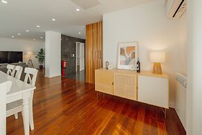 Modern Grand Seaside SEA View