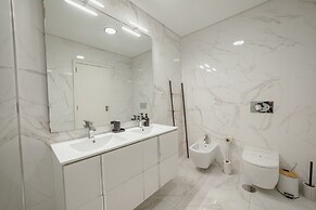 Modern Grand Seaside SEA View