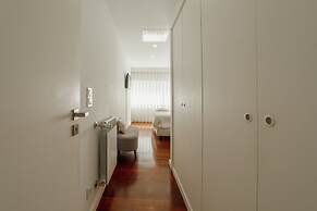 Modern Grand Seaside SEA View