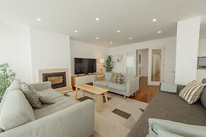 Modern Grand Seaside SEA View