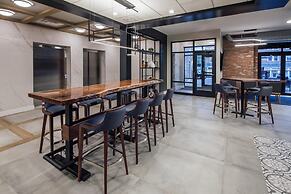 Hyatt Place Newark - Main Street